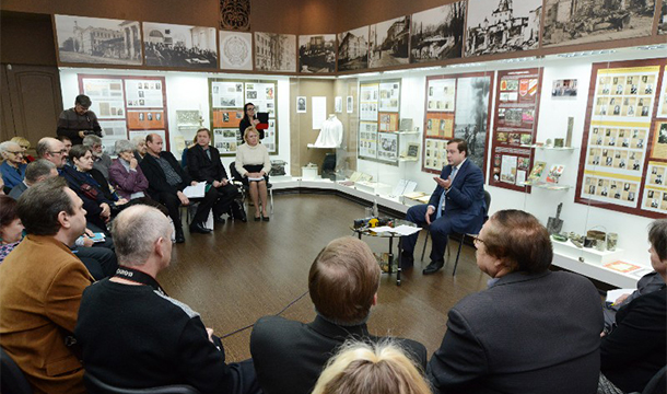 Губернатор встретился со смоленскими писателями