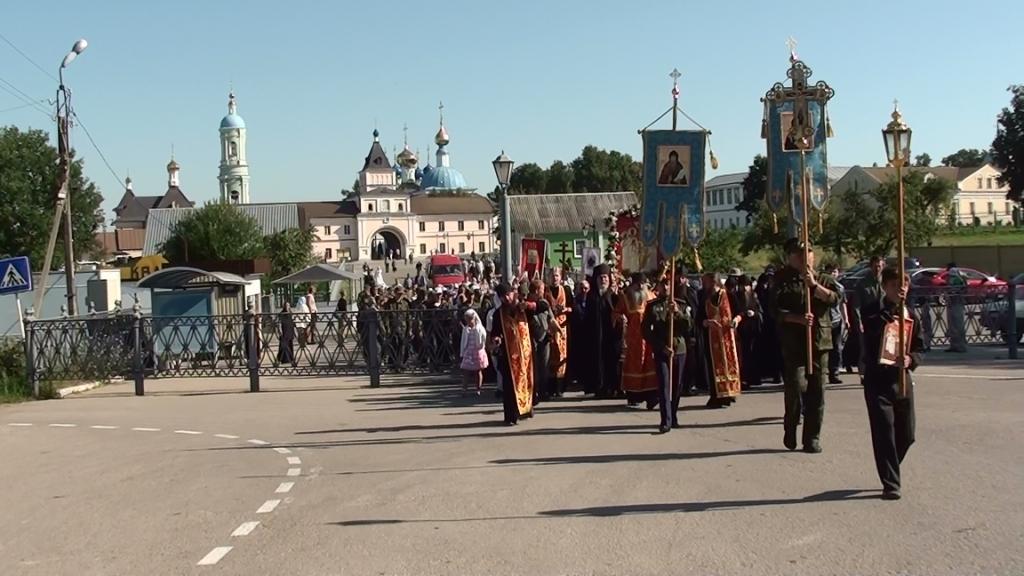 Крестный ход в честь Царственных мучеников-страстотерпцев в Калужской области