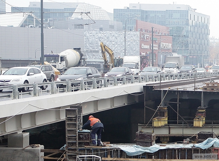 Реконструкция Ленинградского путепровода завершена