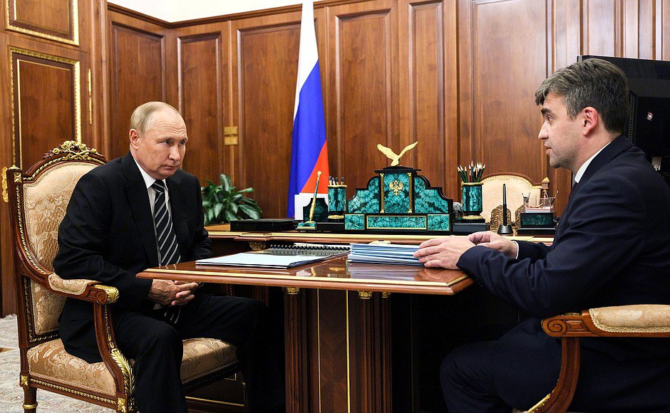 4 октября 2022 года. Москва, Кремль. Встреча с губернатором Ивановской области Станиславом Воскресенским. Фото: пресс-служба Президента РФ