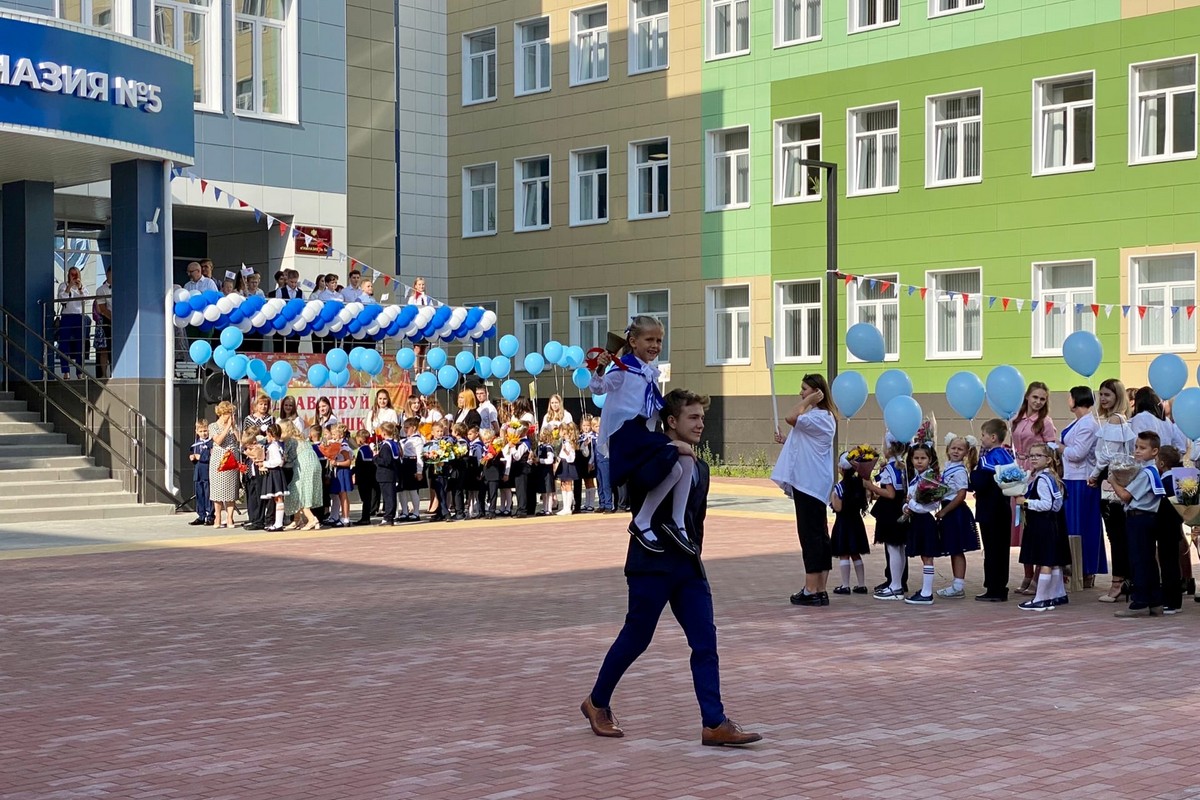 Рязань, микрорайон Горроща. Новое здание гимназии № 5. Фото: региональные СМИ