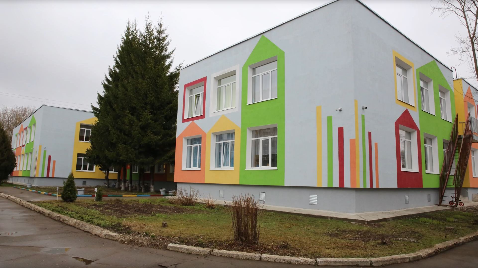 Калуга, Ольговский переулок, 7. Детский сад «Дружба» после капремонта. Фото: страница во «ВКонтакте» депутата городской Думы Калуги М.Васильева