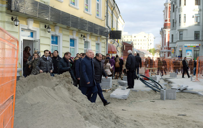 В ноябре планируется завершить работы по обустройству пешеходной зоны «Замоскворечье»