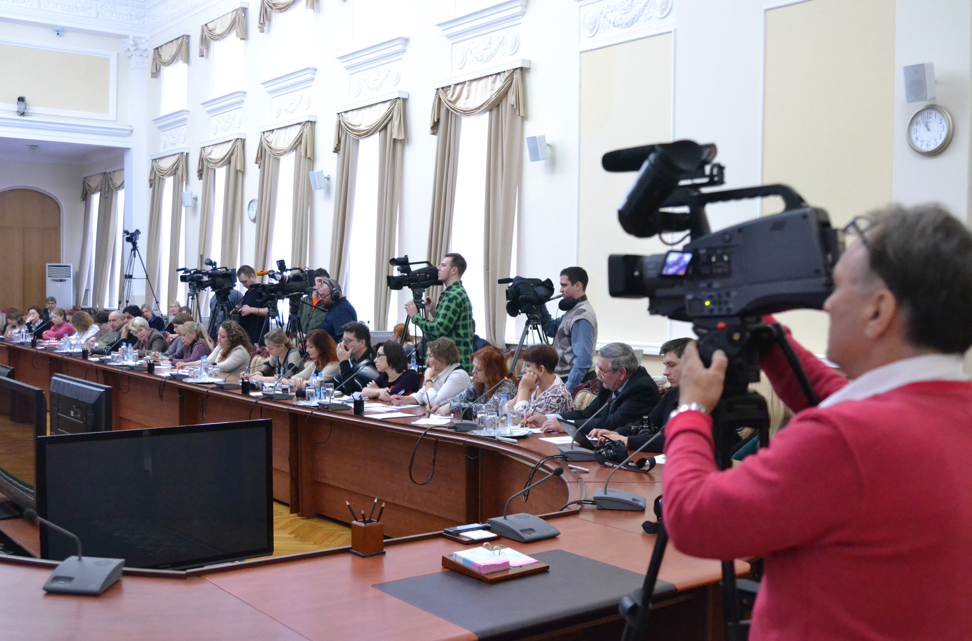 Пресс-конференция Губернатора Рязанской области Олега Ковалева по итогам 2013 года