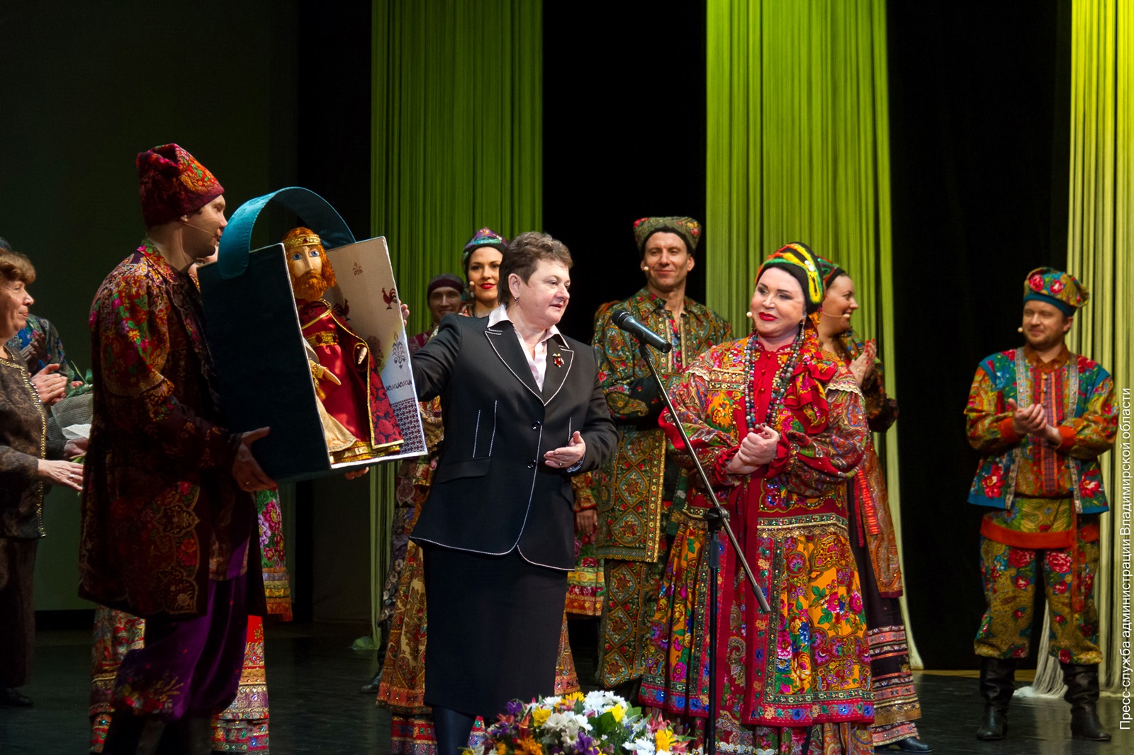 Светлана Орлова – коллективу «Русская песня»: «Любуясь вашим творчеством, мы гордимся своей страной!»